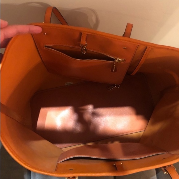 Michael Kors large tote - Picture 2 of 4